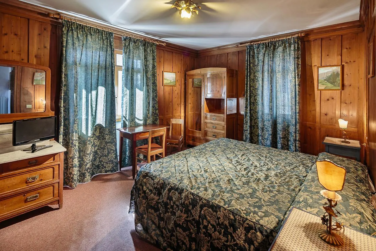 Dependance Hotel Corona Cortina d'Ampezzo 2*,