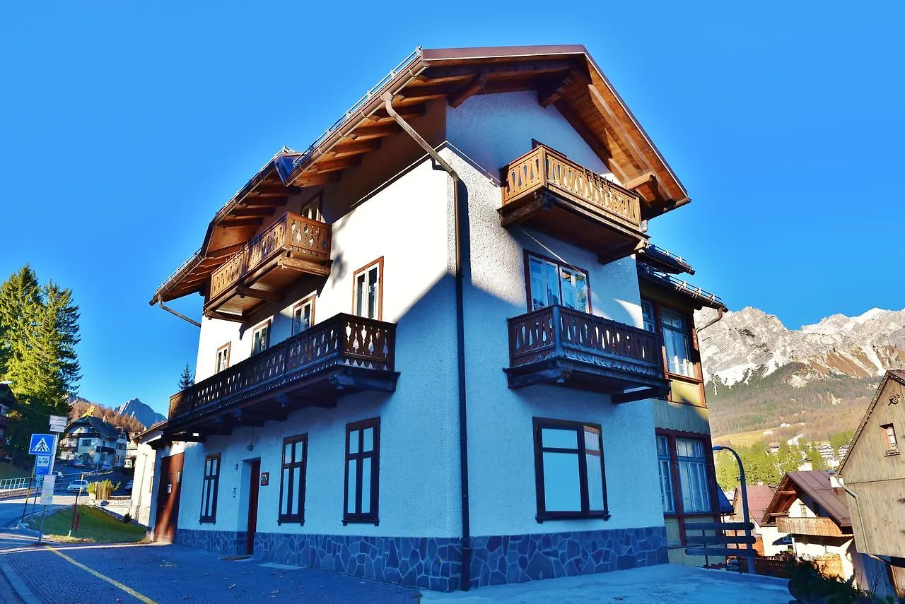 Dependance Hotel Corona Cortina dʼAmpezzo